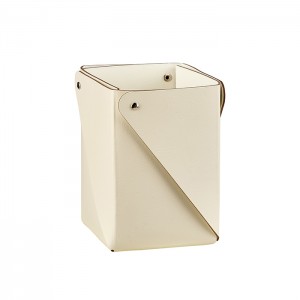 ADJ Стаканчик, 8x8xH10,5 см., цвет: панна котта/белый ADJ Стаканчик, 8x8xH10,5 см., цвет: панна котта/белый