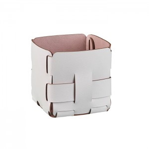 ADJ Корзинка Mini Bottega, 12x12xH13 см., цвет: устричный/пепельная роза ADJ Корзинка Mini Bottega, 12x12xH13 см., цвет: устричный/пепельная роза